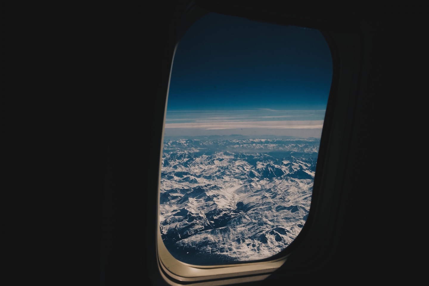 plane window_lian-jonkman-226400